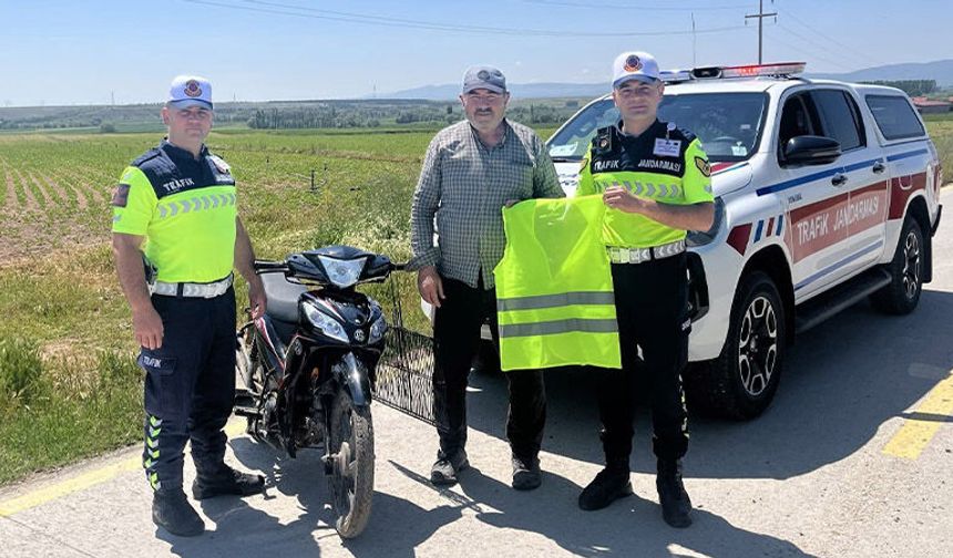 Kütahya’da motosiklet sürücülerine görünürlük desteği