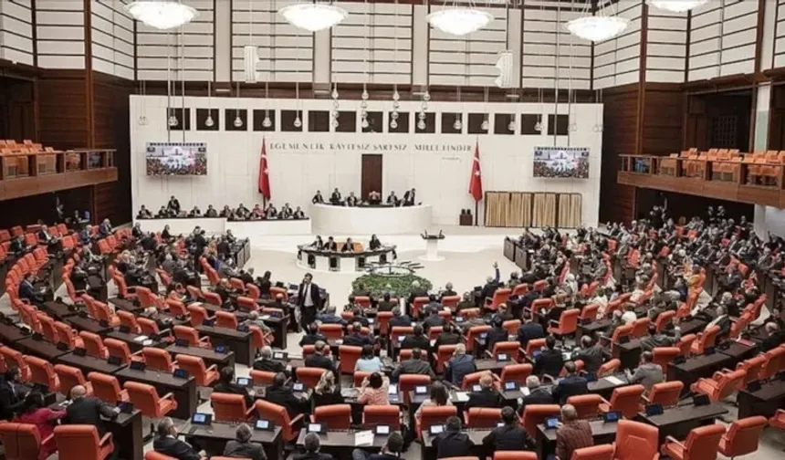 En düşük emekli maaşı için TBMM'de süreç başladı