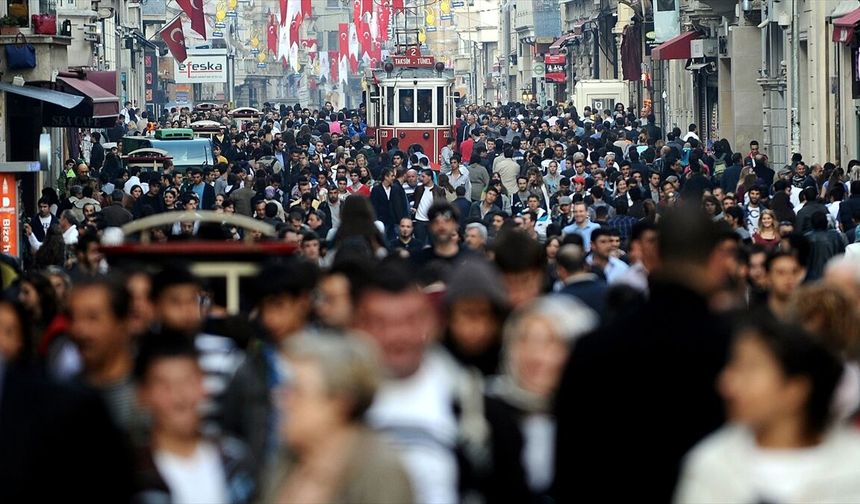 TÜİK'in yeni verilerine göre Türkiye'de yaşam süresi 78,5 yıla yükseldi