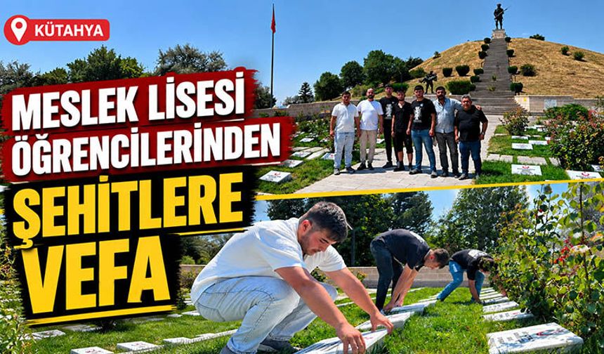 Kütahya Dumlupınar Şehitliği’ndeki mezar taşlarını yenilediler