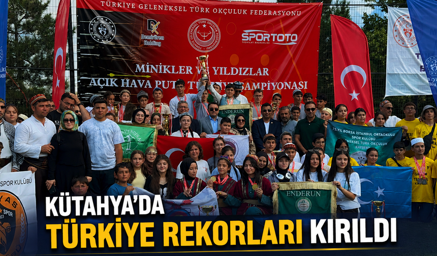 Kütahya’da minik okçular hedefi 12’den vurdu