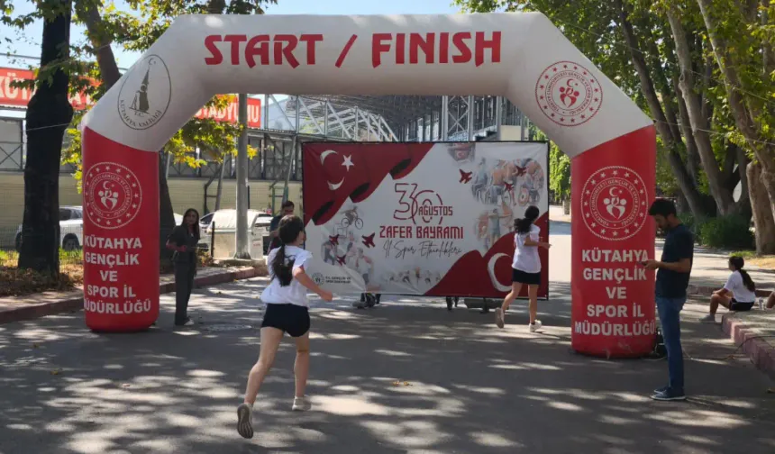 Kütahya’da sporcular Zafer Koşusu’nda yarıştı