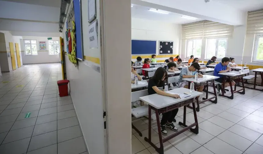Okullarda yeni güvenlik önlemleri: Binlerce personel işe alınacak