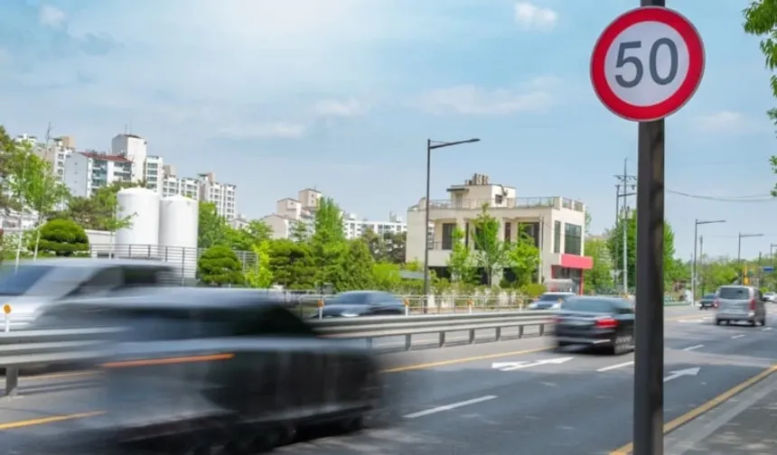 Otomobiller hız sınırını aşmayı otomatik olarak engelleyecek