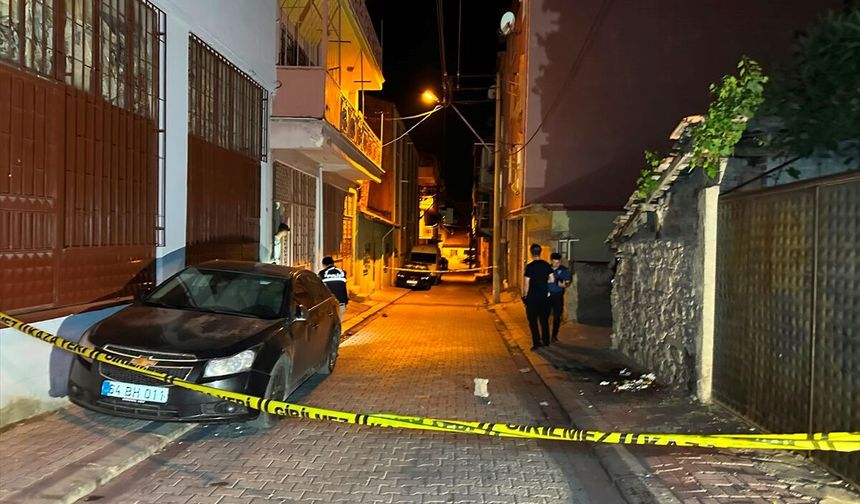 Uşak’ta bıçaklı ve silahlı kavga: 1 kişi ağır yaralandı