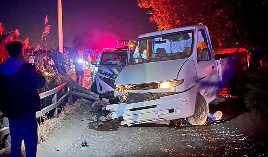 Aydın’da polisten kaçan kamyonet kazaya karıştı: 3 yaralı
