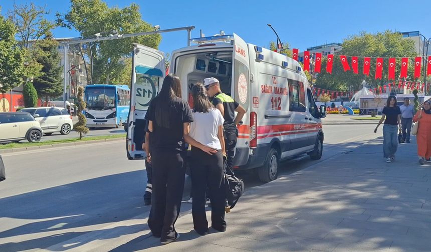 Kütahya’da otomobilden düşen kadın yaralandı