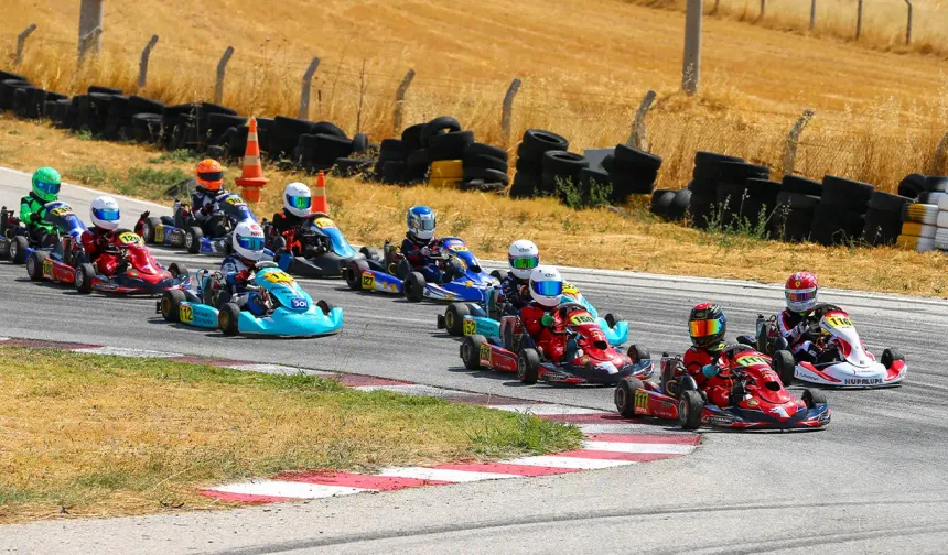 Uşak Karting Şampiyonası heyecanı bugün başladı