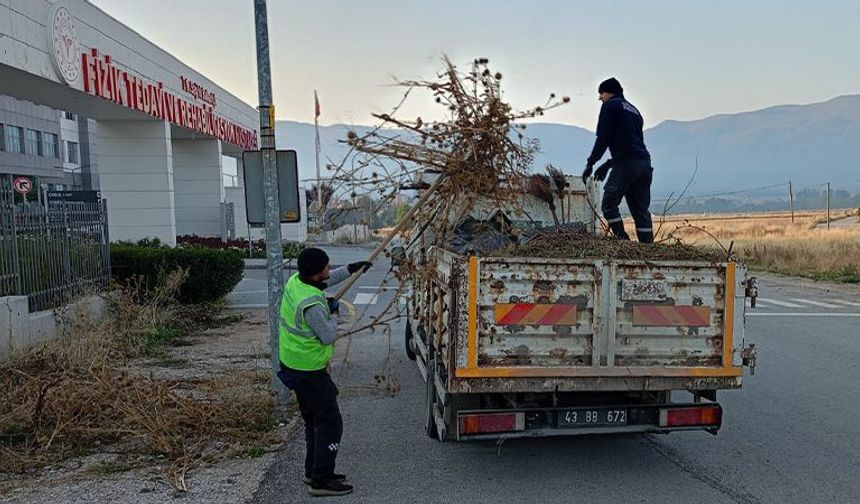 Kütahya Yoncalı’da hastane çevresinde kapsamlı temizlik