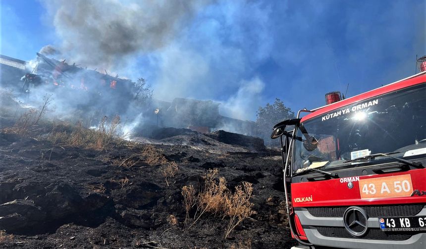 Pazarlar’da ev yangını korkuttu