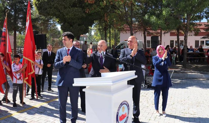 Hisarcık'ta ilköğretim haftası coşkuyla kutlandı