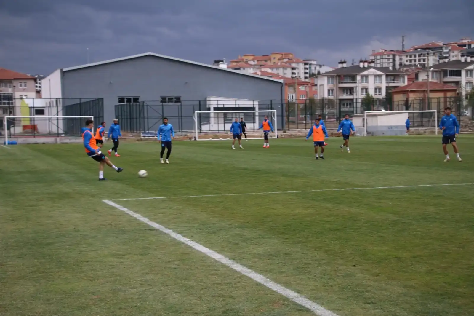 Belediye Kütahyasporda Laleci Ilk Antrenmanına Çıktı1