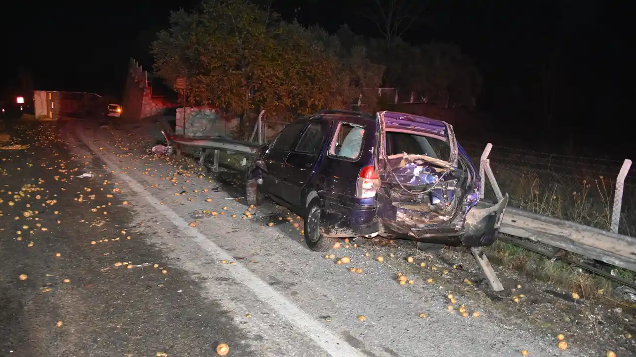 İzmir'de Tır Otomobillerle Çarpıştı 2 Ölü, 7 Yaralı2