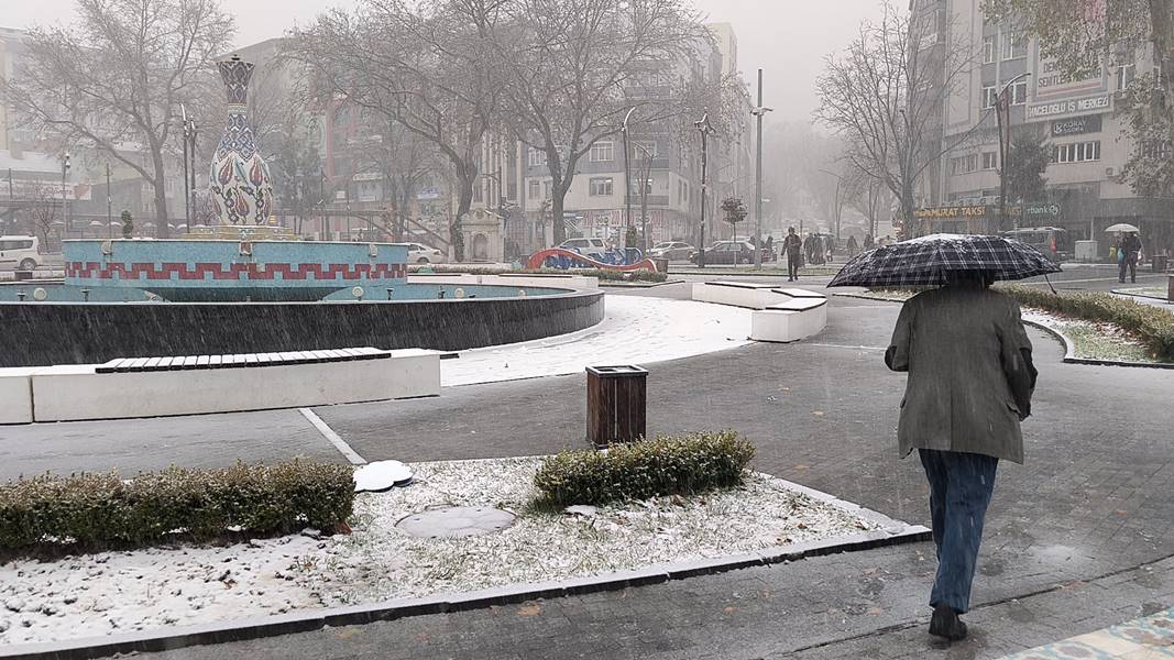 Kütahya Ya Mevsimin Ilk Karı Yağdı (3)