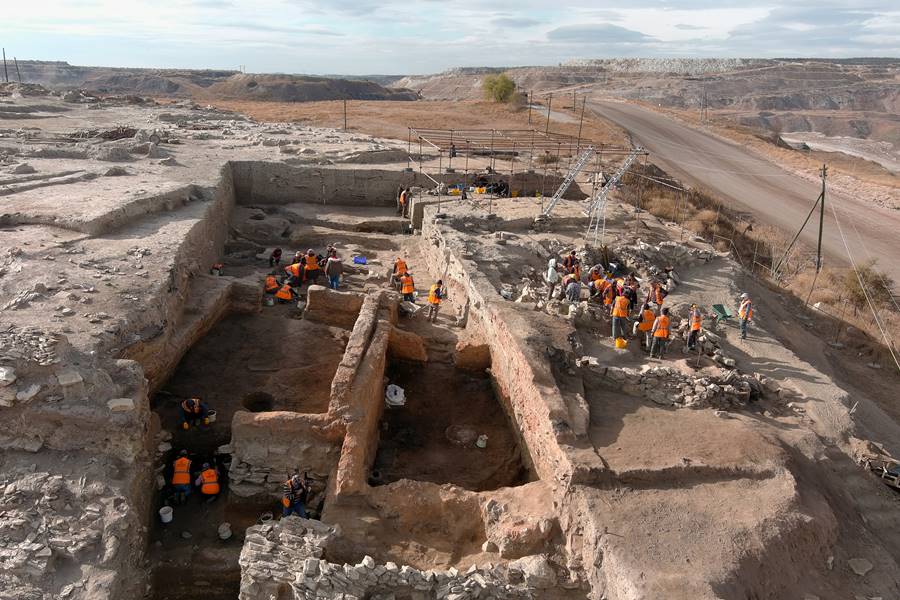 Kütahya'da 5 Bin Yıllık Haşhaş Ve Nohut Taneleri Bulundu (4)