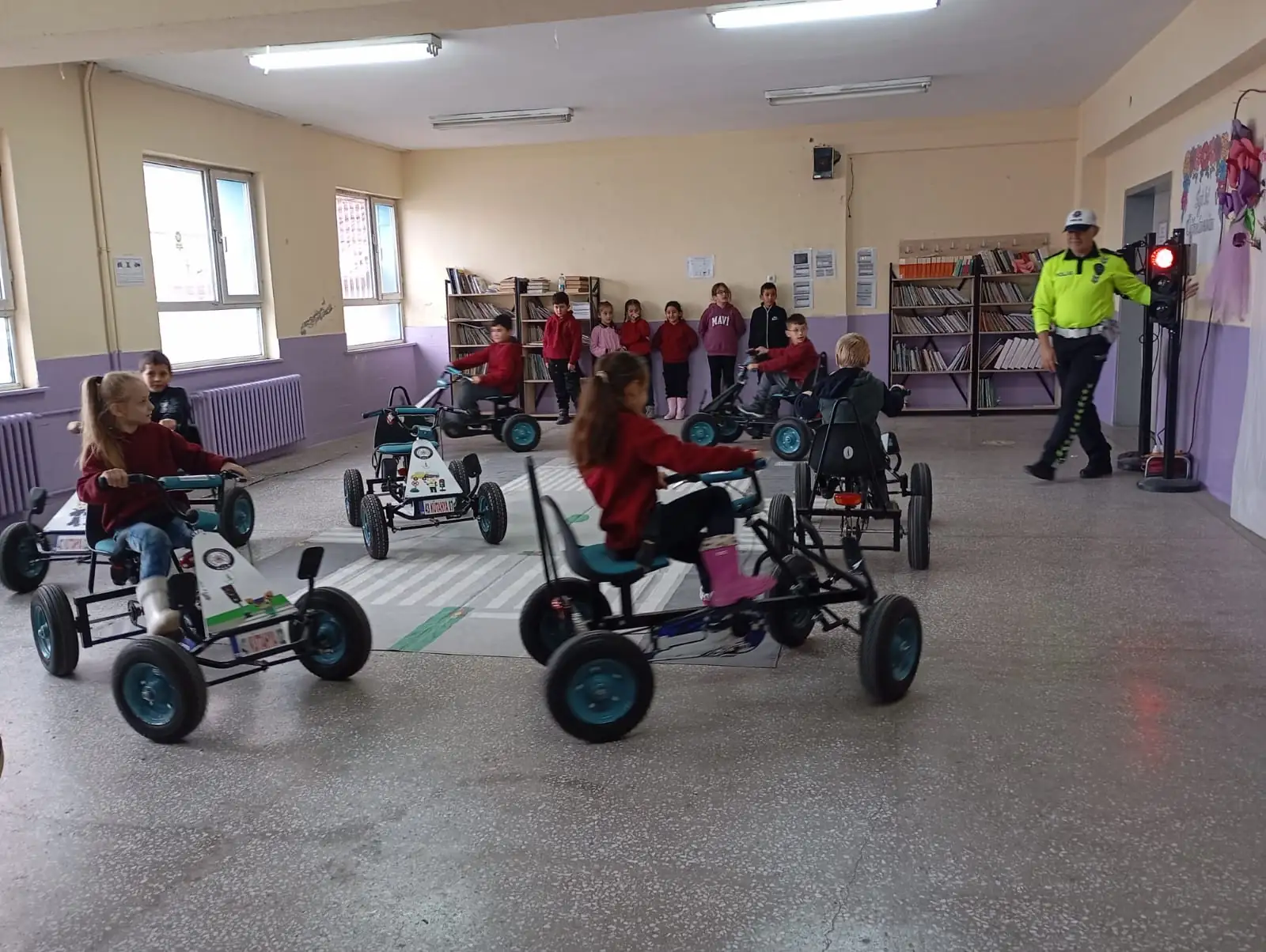 Kütahya’da Öğrencilere Eğlenceli Trafik Eğitimi2 (3)