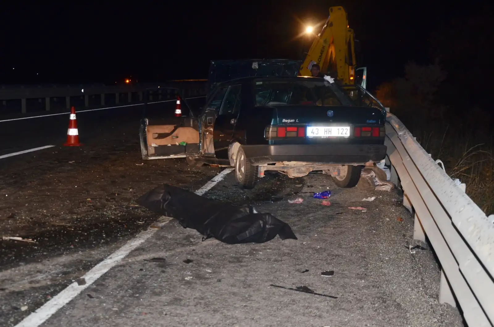 Kütahya'da Trafik Kazası, Ölü Ve Yaralılar Var1