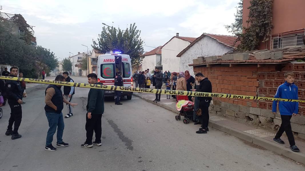 Manisa'da Eşinin Silahlı Saldırısına Uğrayan Kadın Yaralandı (3)