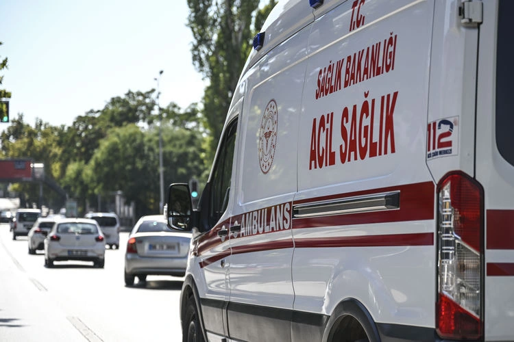 Muğla'da Ambulans Yayaya Çarptı 1 Ölü