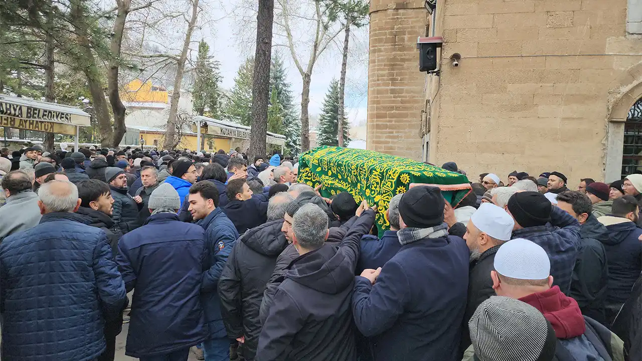 Nehirde Cansız Bedeni Bulanan Fatih Hoca Kütahya'da Defnedildi3