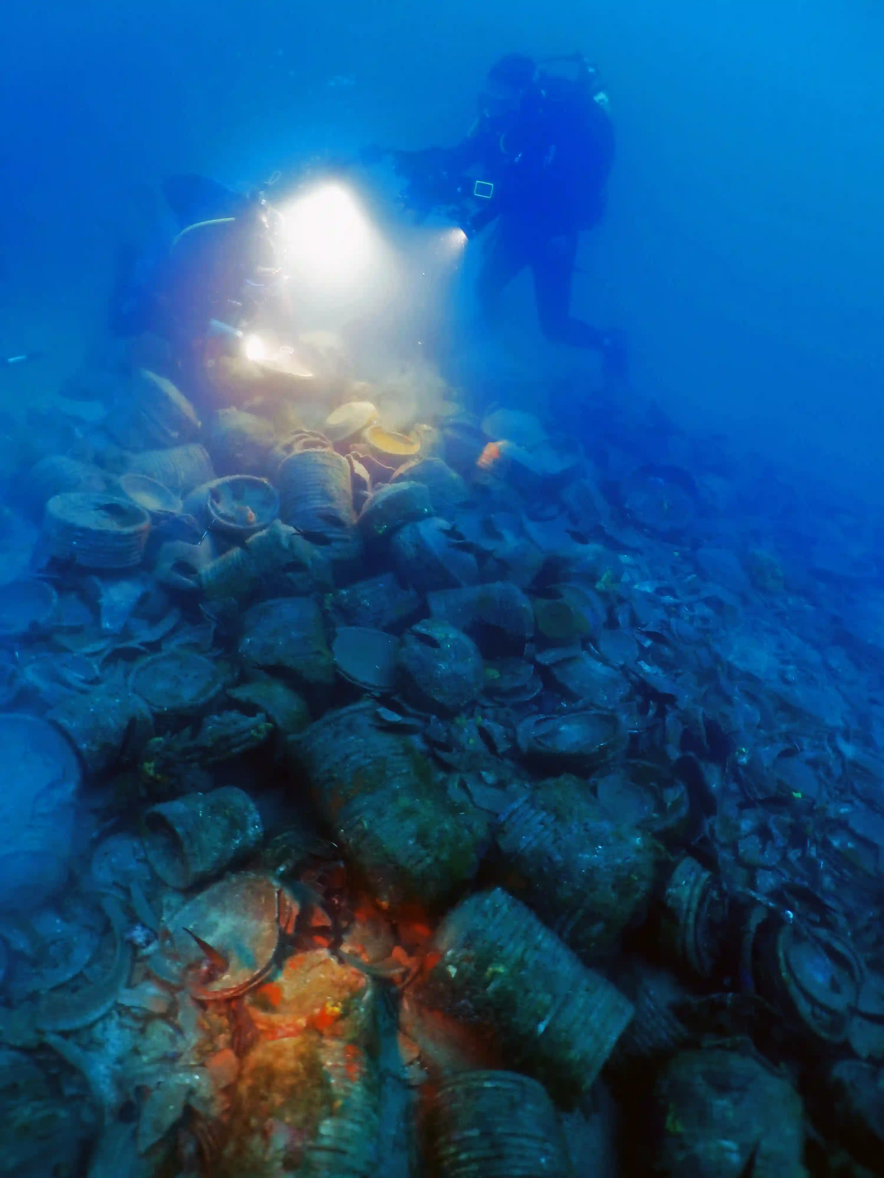 Balıkesir'de 1500 Yıllık Gemi Ve 10 Bin Tabaklık Hazine Bulundu (2)