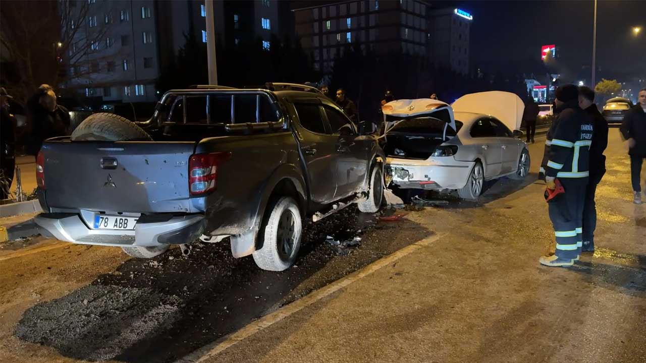 Karabük'te Zincirleme Trafik Kazası 5 Yaralı2