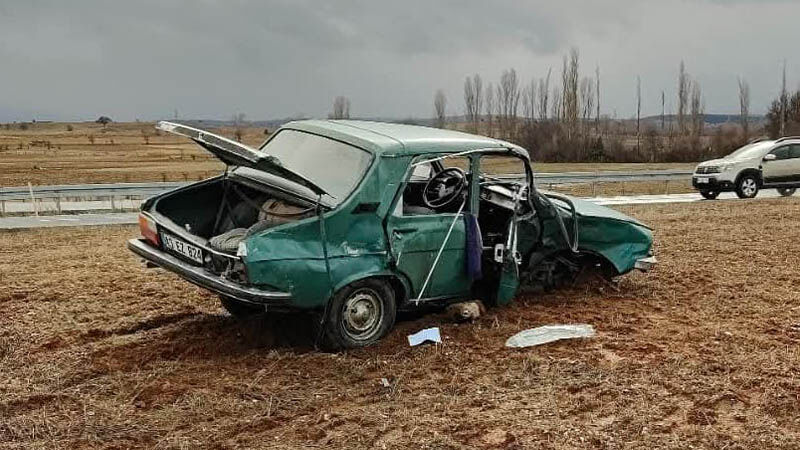 Kütahya'da Kamyonet Ile Otomobil Çarpıştı, 2 Yaralı (3)