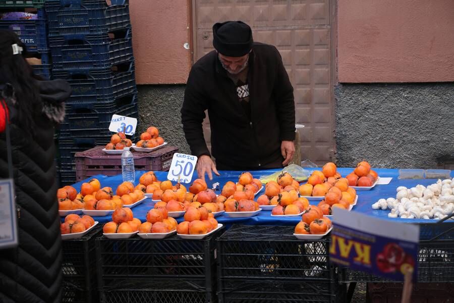 Kütahya’da Kış Geldi, Pazar Tezgahlarında Son Durum  (3)