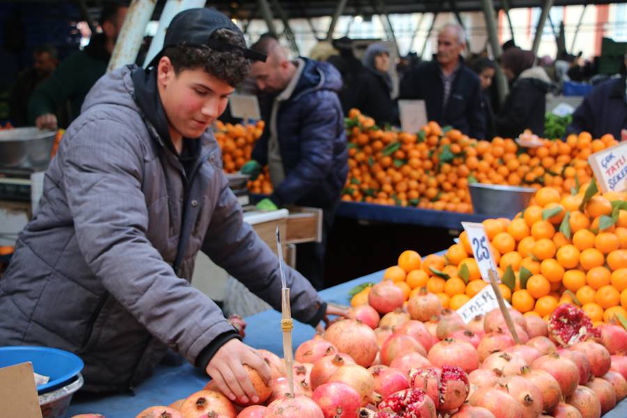 Kütahya’da Kış Geldi, Pazar Tezgahlarında Son Durum  (4)