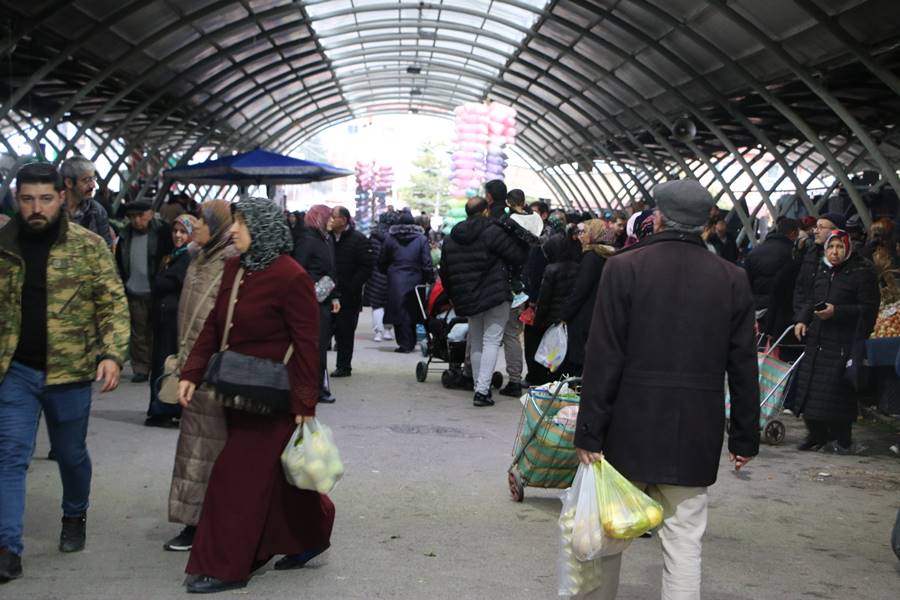 Kütahya’da Kış Geldi, Pazar Tezgahlarında Son Durum  (5)