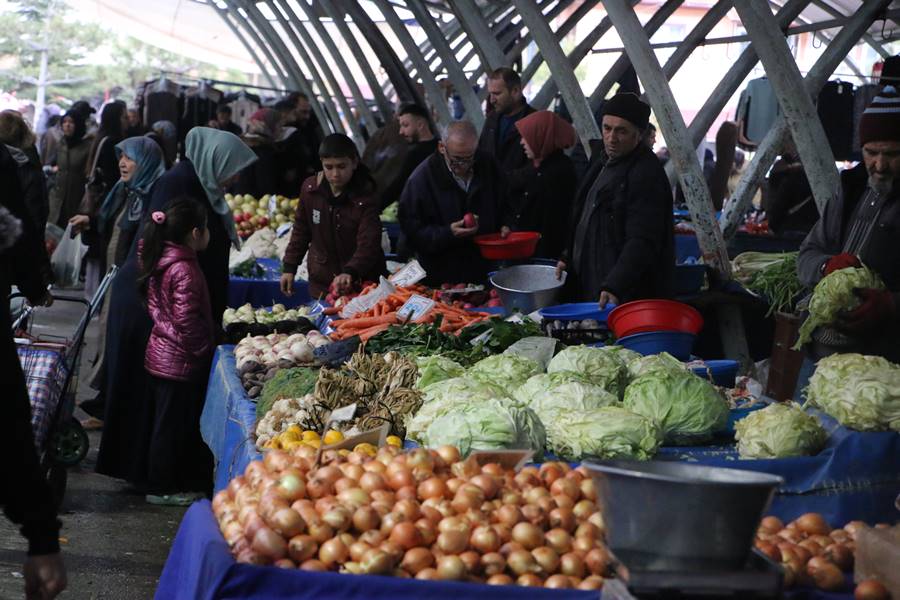 Kütahya’da Kış Geldi, Pazar Tezgahlarında Son Durum  (6)