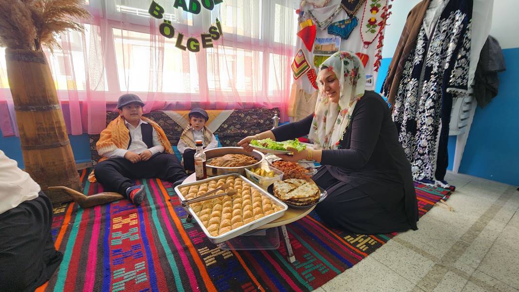 Kütahya’da Öğrenci Ile Ailelerinden Renkli Ve Lezzetli Etkinlik (1)