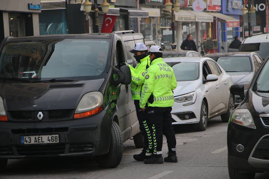 Kütahya’da Polis Ekiplerinden Emniyet Kemeri Denetimi  (2)