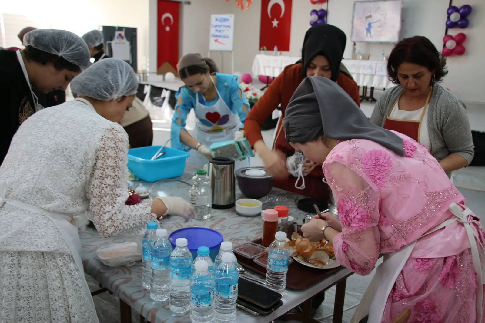 Üniversite Öğrencileri Ilk Kez Kütahya Yemeği Yaptı W