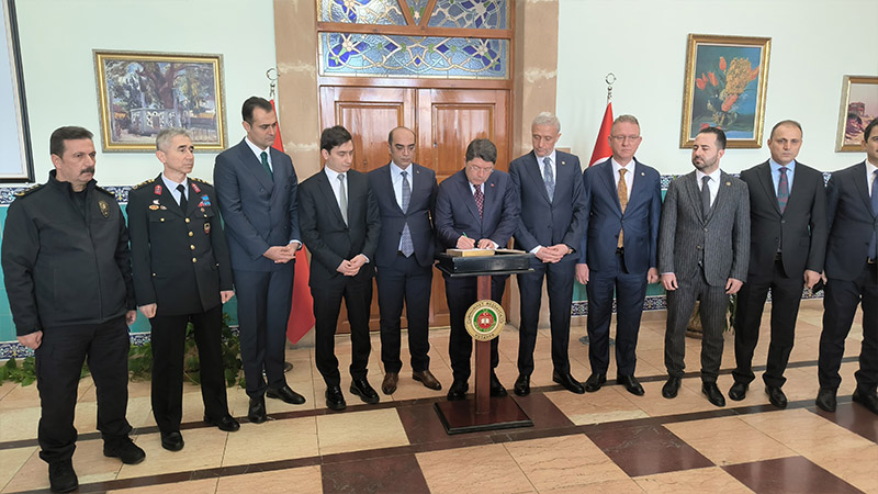 Bakan Tunç, Kütahya Adliyesi’ni Ziyaret Etti 01