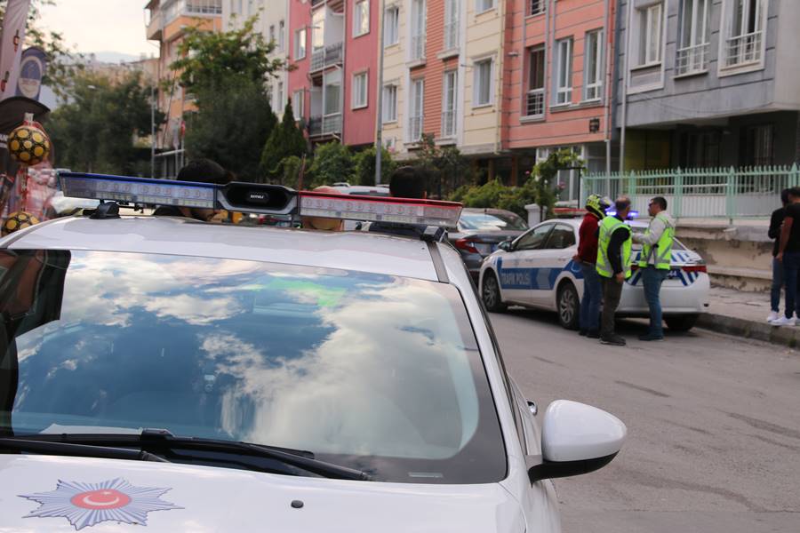 Emniyet Ve Jandarma Trafik Denetimlerinde 2,2 Milyondan Fazla Araç Denetledi (1)