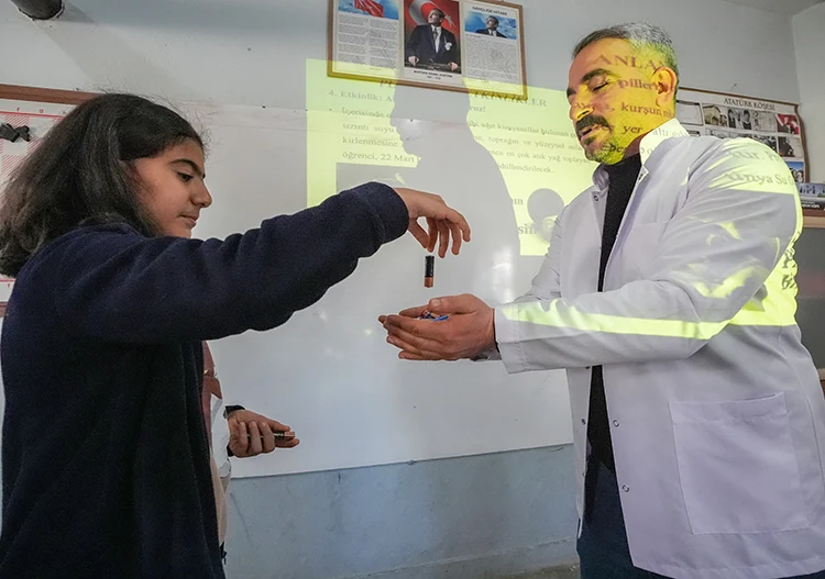 Kırsal Mahallelerdeki Aileler, Atık Yağ Ve Pillerle Sıfır Atık Projesine Katkı Sunuyor2