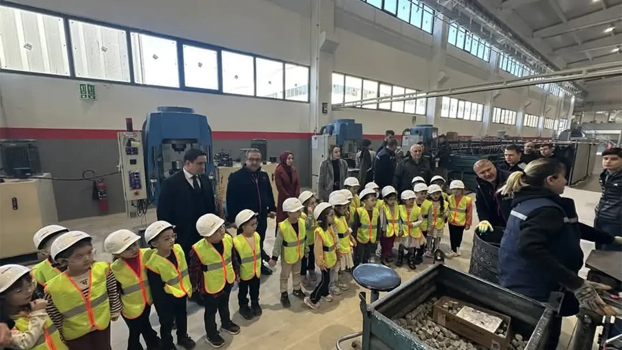 Kütahya Simav’da Minikler Üretimi Yerinde Öğreniyor