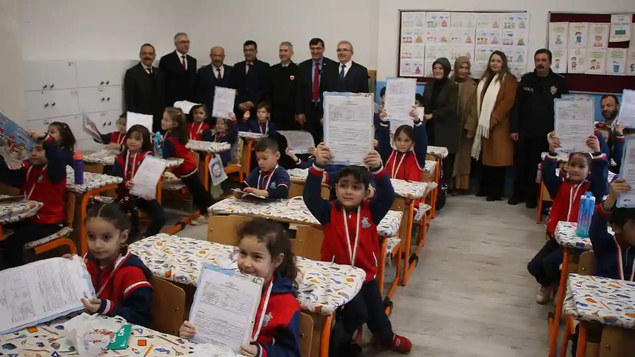 Kütahya’da 86 Bin Öğrenci Karne Aldı2