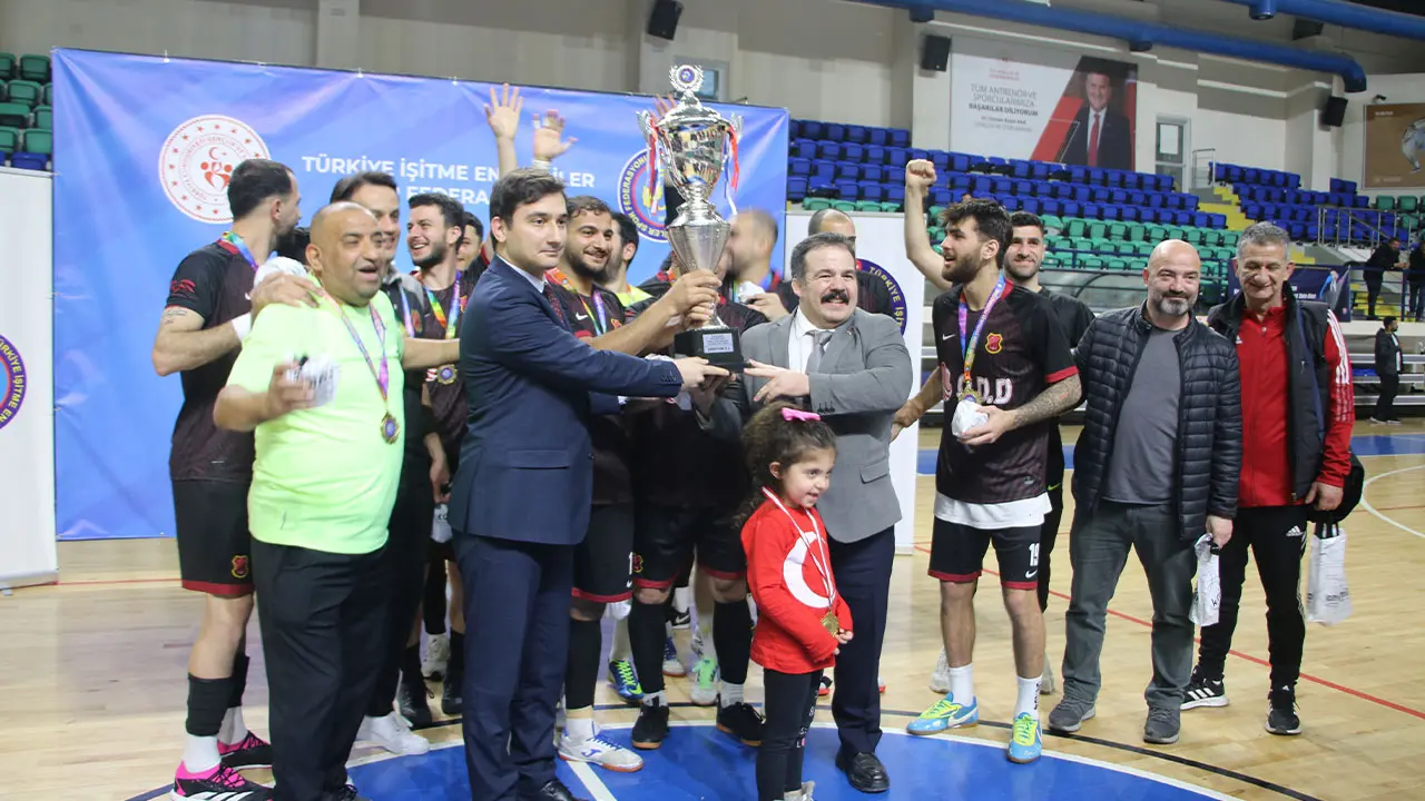 Kütahya’da Futsal Türkiye Şampiyonası Finali Yapıldı8
