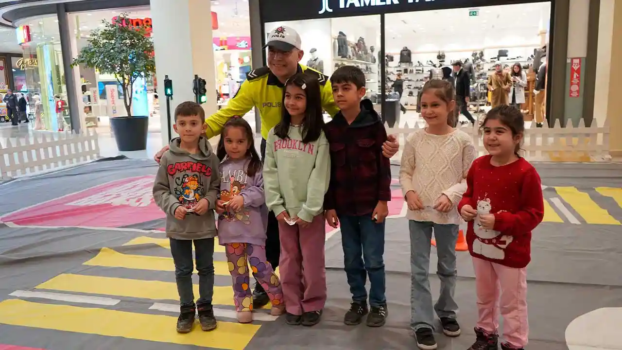 Kütahya’da Ilkokul Öğrencilerine Uygulamalı Trafik Eğitimi3