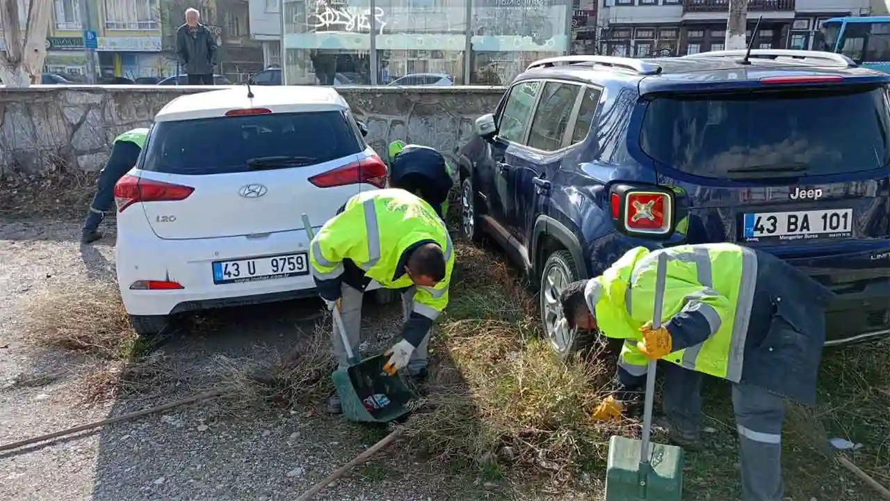 Kütahya’da Temizlik Ekipleri, Işbaşında2