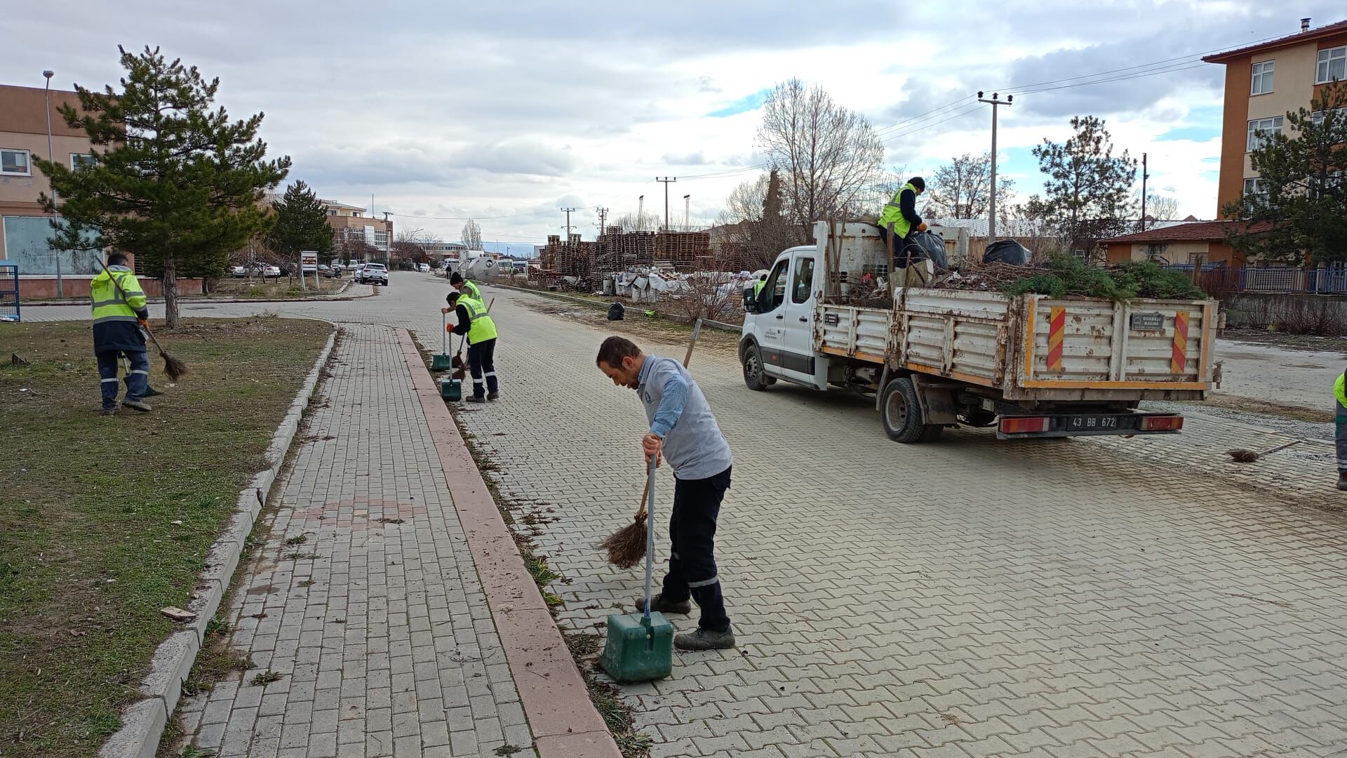 Kütahya’da Temizlik Ekipleri, Sanayide Işbaşında 1