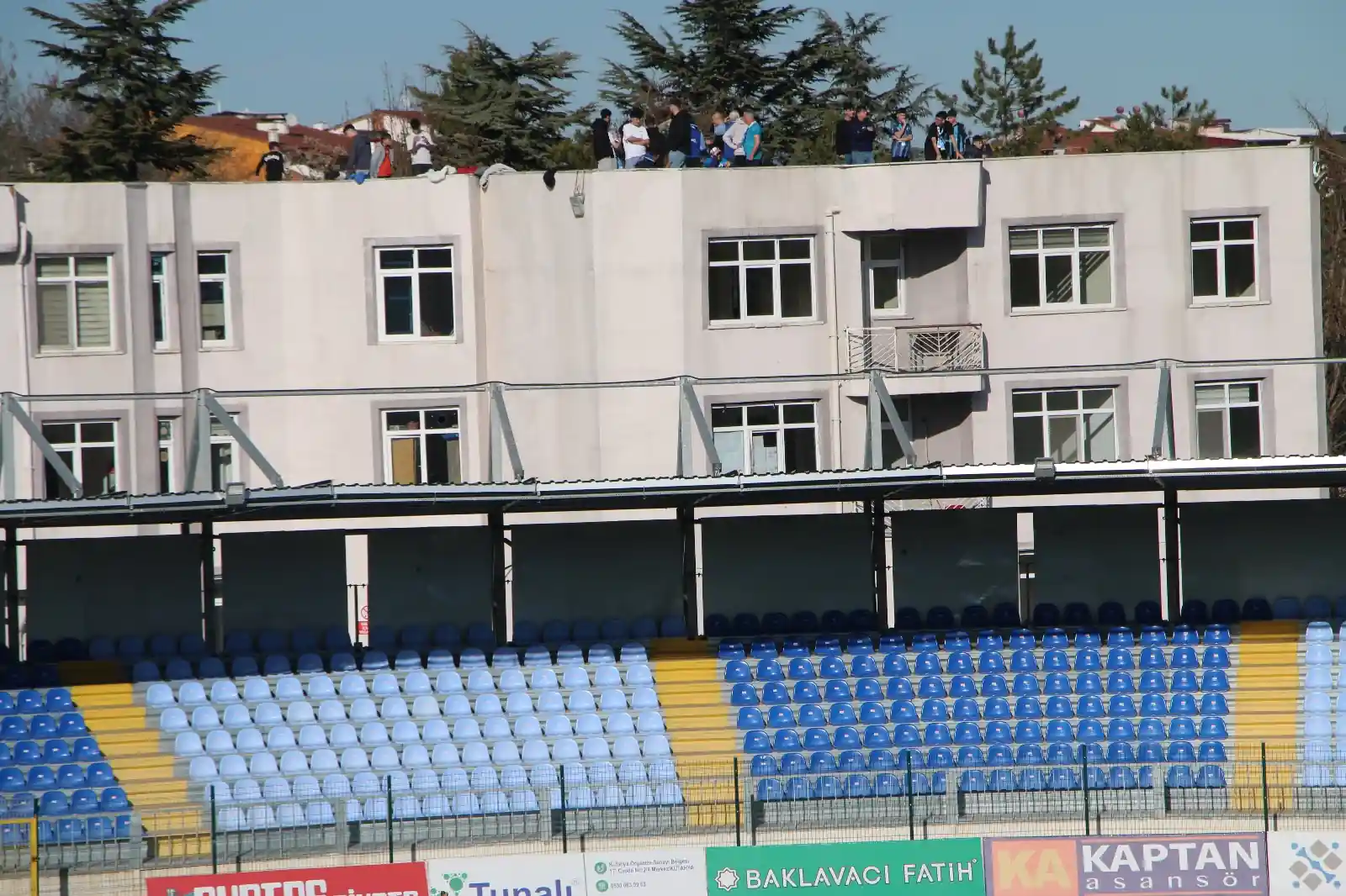 Kütahyalılar Maçı Dev Ekrandan Seyretti2