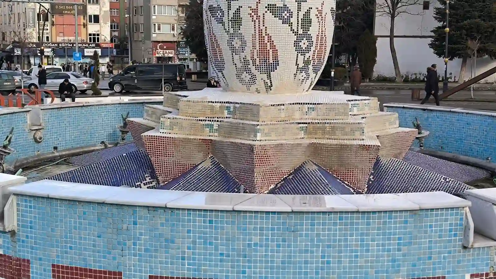 Kütahya’nın Simgelerinden Vazo, Kırık Dökük 3