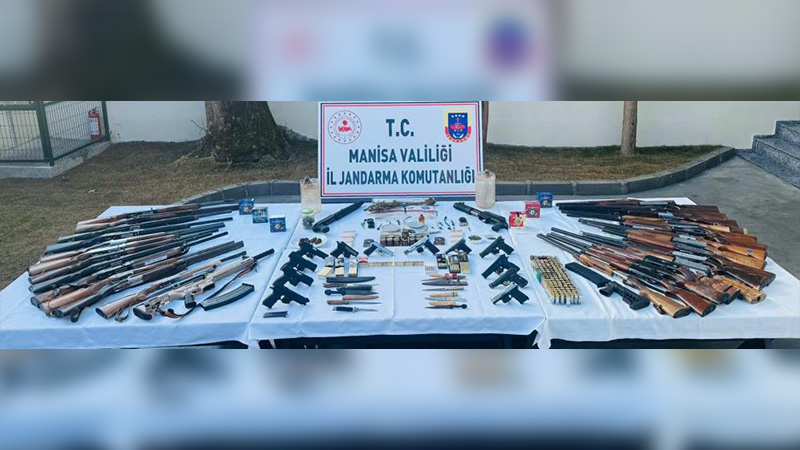 Manisa’da Uyuşturucu Ve Silah Kaçakçılığı Operasyonu 44 Şüpheli Gözaltında (1)