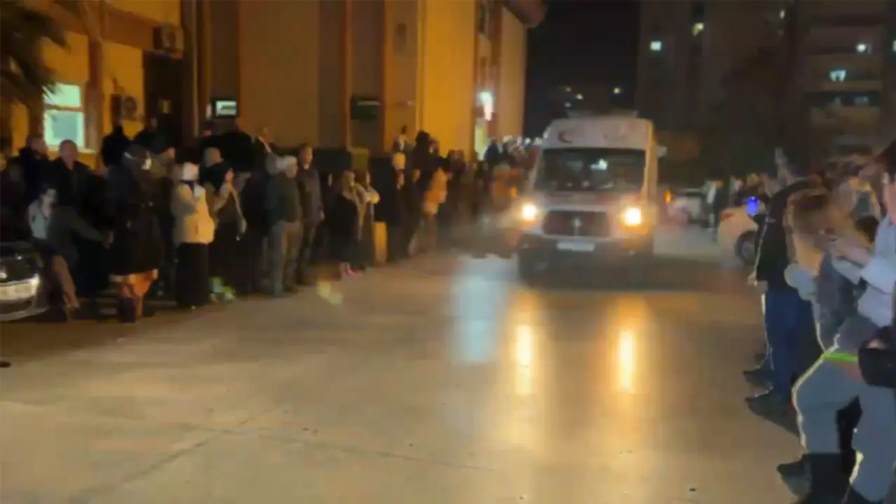 Otomobil Uçuruma Yuvarlandı 1 Ölü, 2 Yaralı1