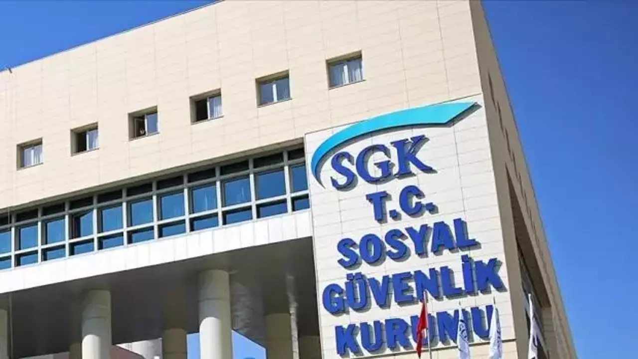 Sgk, Sigortalılara 33,7 Milyar Lira Rapor Ödemesi Yaptı