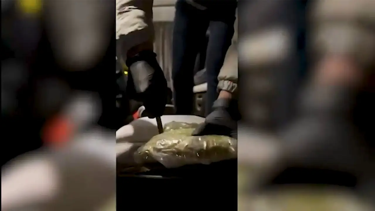 Vücuduna Sardığı Uyuşturucuyla Yakalandı