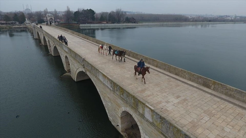 At Sırtında Yola Çıkan Hacı Adayları Edirne'den Yolculuğa Başladı1